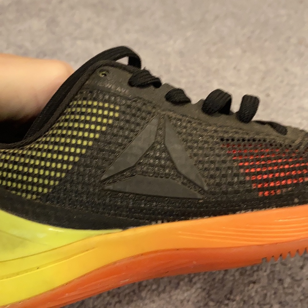 Reebok CrossFit Size 7 1/2 shoes - Picture 4 of 12